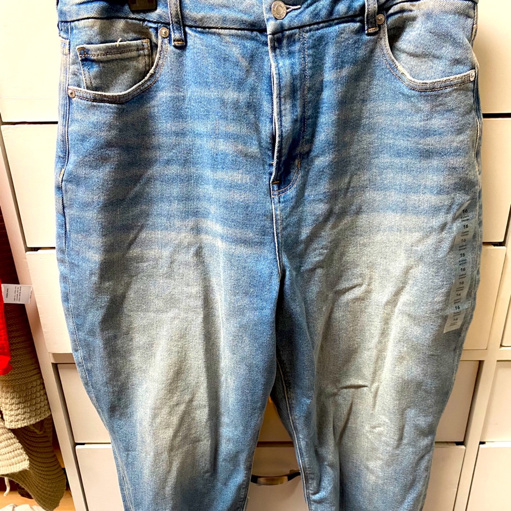 Brand new with tags Mom jeans!